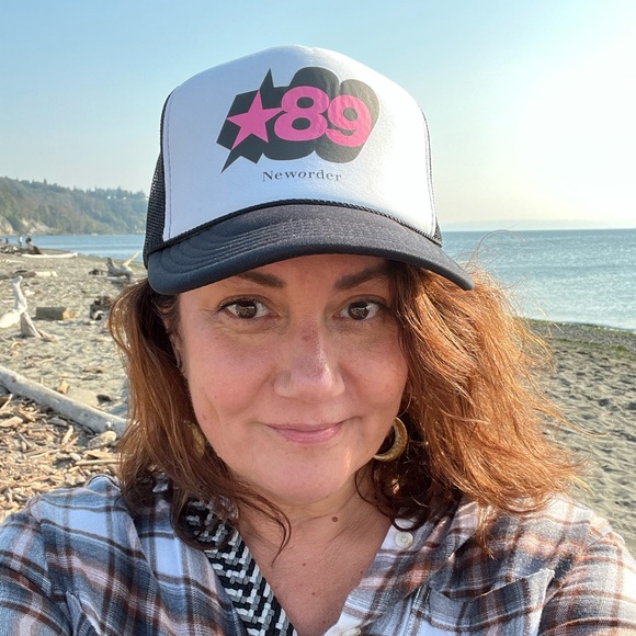 Meet your Posher, A - Picture 4 of 5